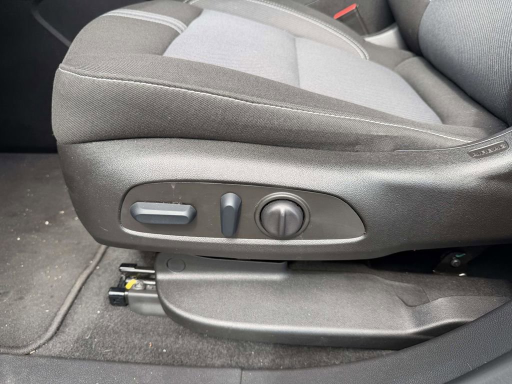 Used 2023 Chevrolet Blazer LT w/ Convenience Package image 25