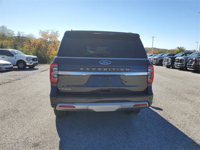 Used 2024 Ford Expedition Platinum image 5