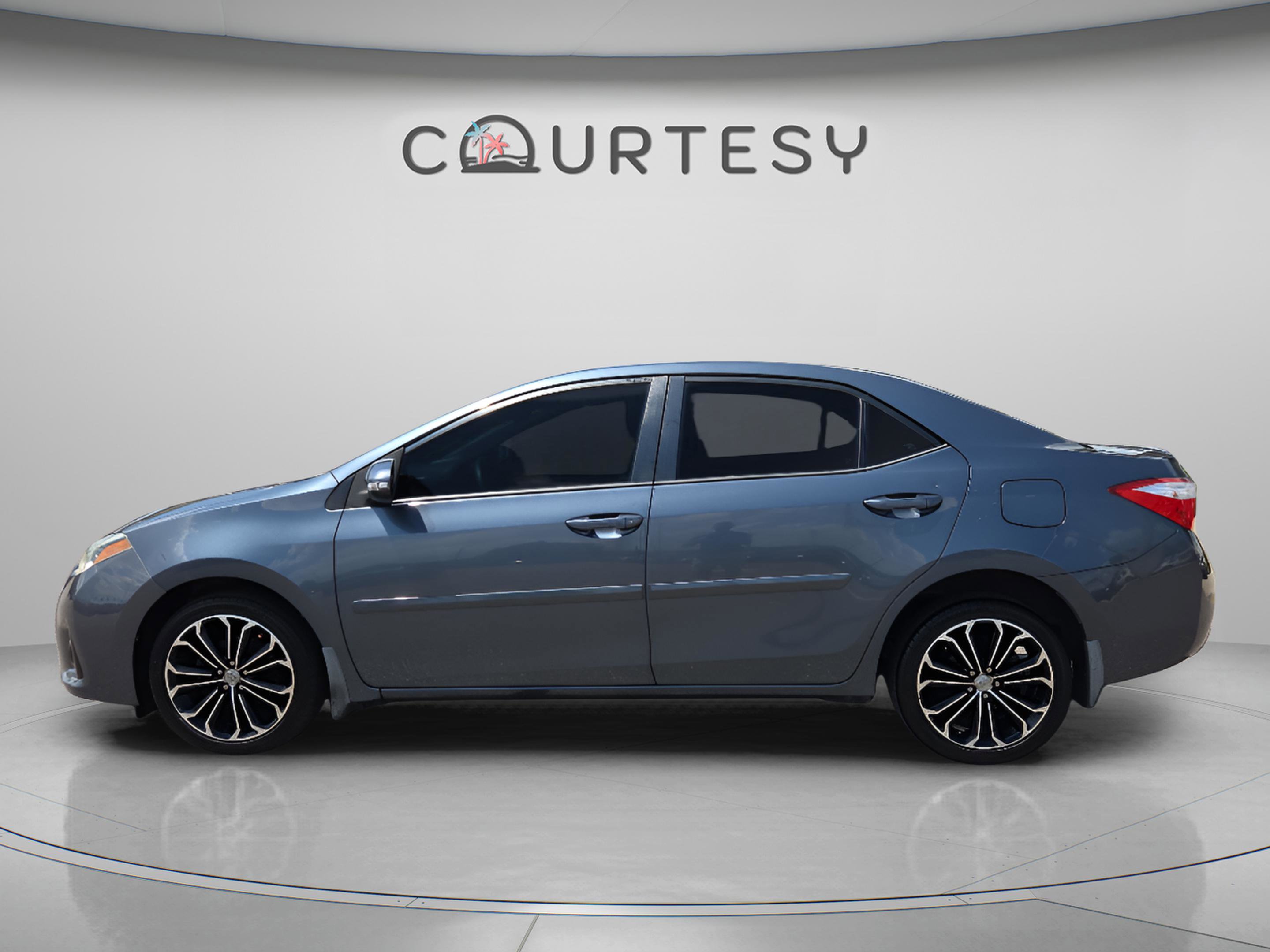 Used 2015 Toyota Corolla S FWD image 2