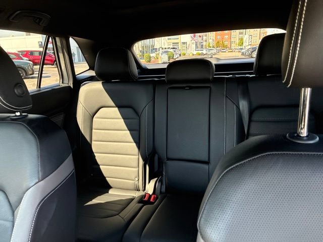Used 2023 Volkswagen Atlas Cross Sport SEL Premium R-Line AWD/4WD image 47