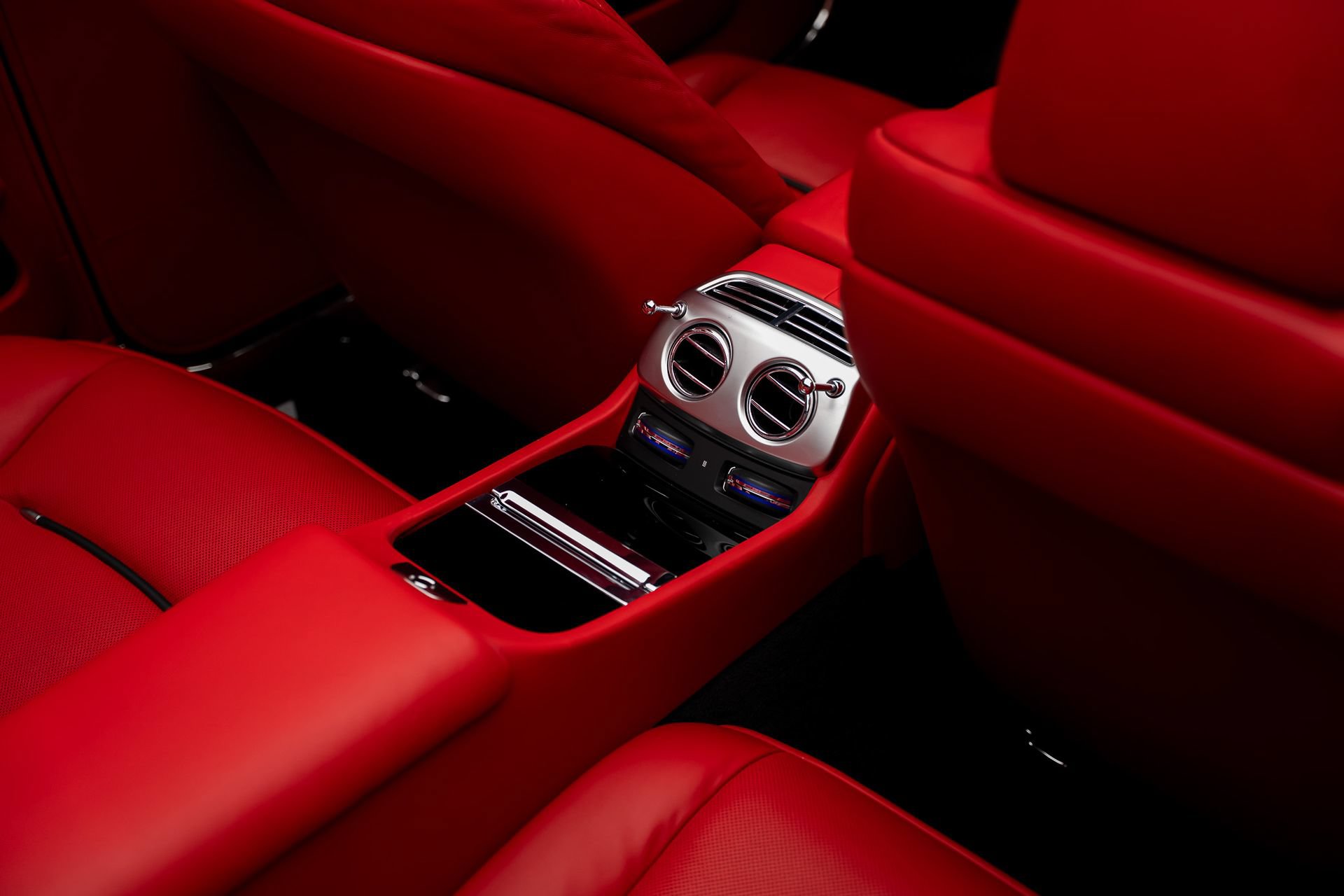 Used 2017 Rolls-Royce Dawn RWD image 76