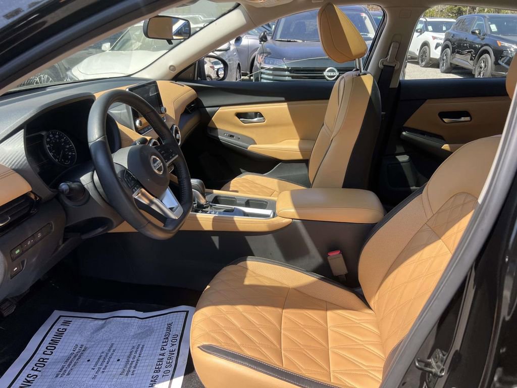 Used 2023 Nissan Sentra SV w/ SV Premium Package image 16