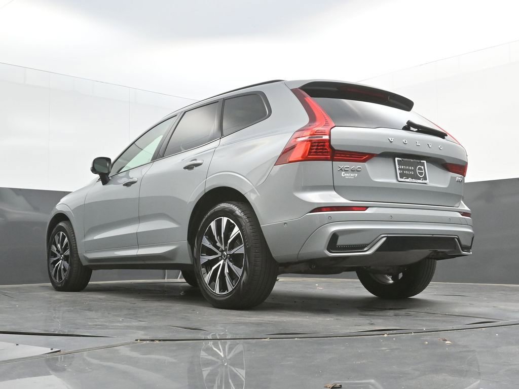 Used 2024 Volvo XC60 B5 Plus AWD/4WD image 33