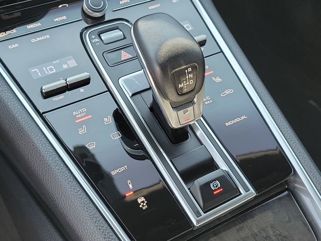 Certified 2018 Porsche Panamera RWD image 32
