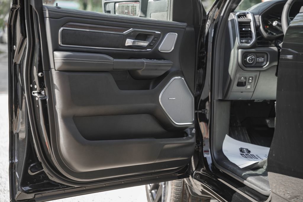 New 2026 RAM 1500 Laramie AWD/4WD image 43