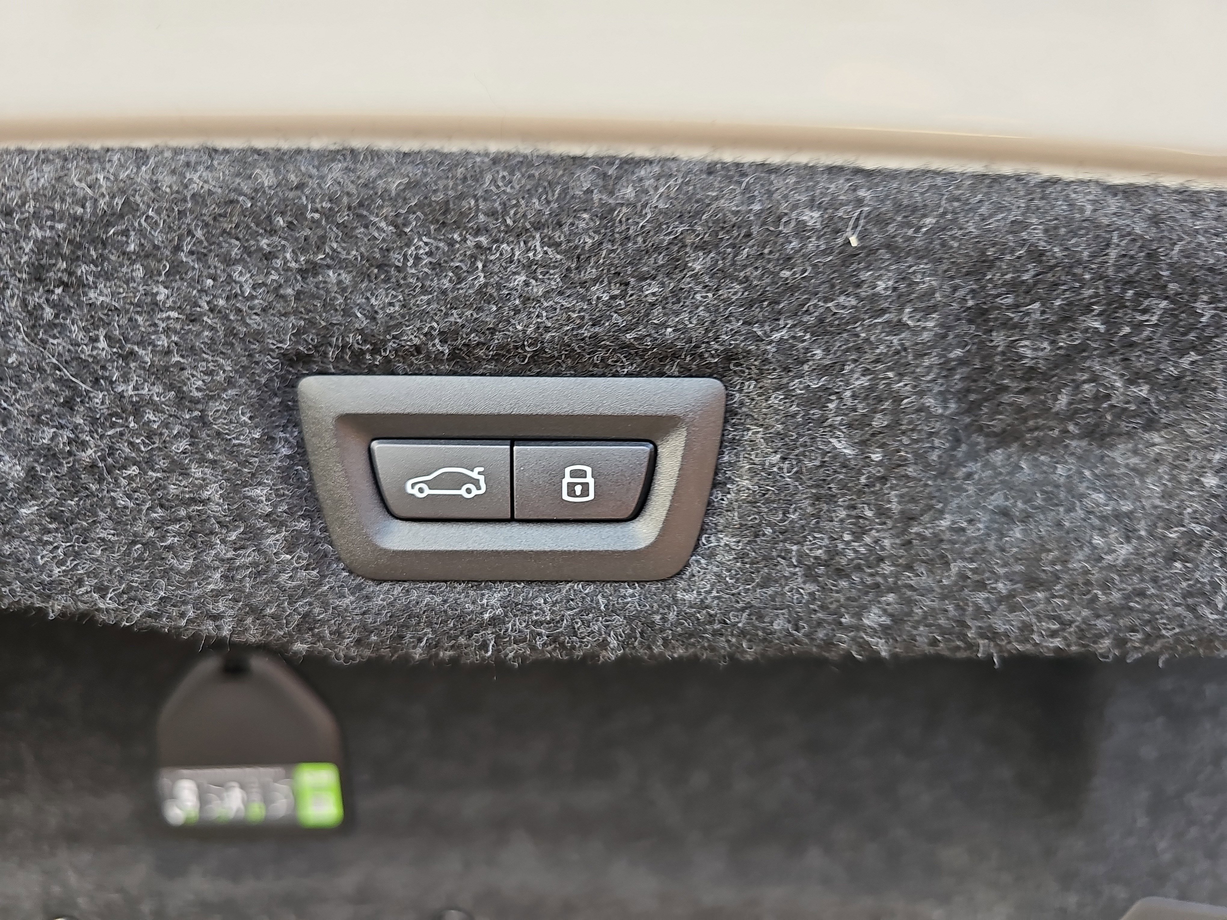 New 2026 BMW 550e xDrive w/ Executive Package image 14