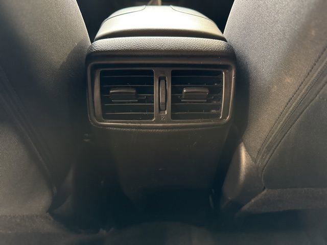 Used 2017 Nissan Rogue SV image 26