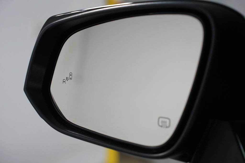 Certified 2021 Toyota Highlander XLE FWD image 25