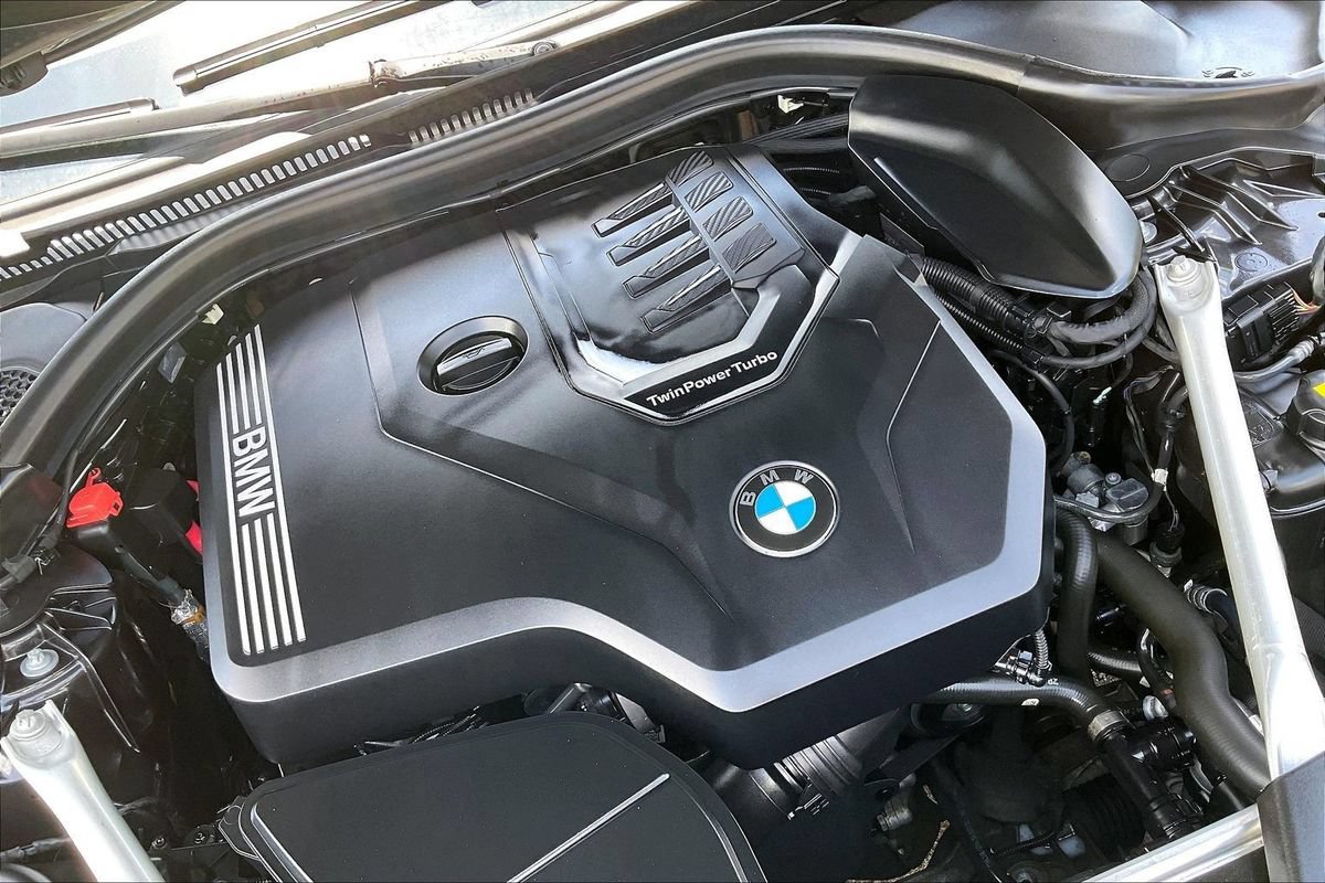 Used 2022 BMW 530i xDrive w/ Convenience Package AWD/4WD image 33