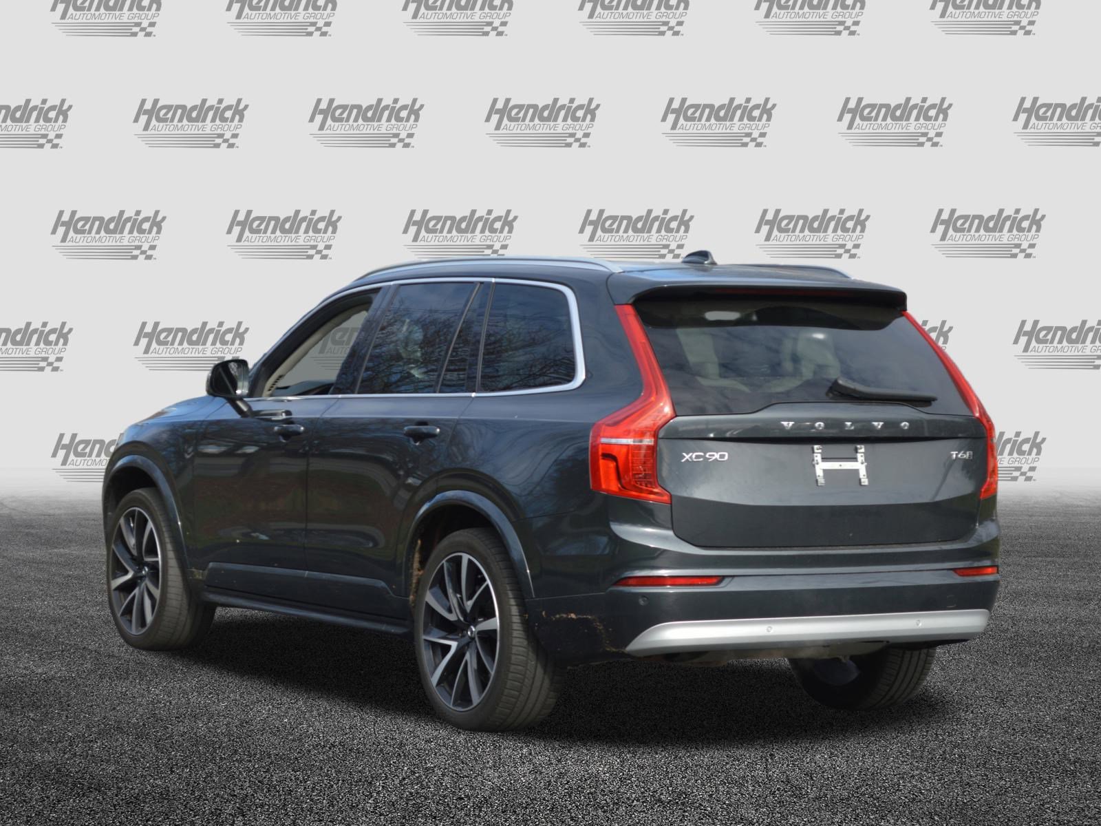 Used 2022 Volvo XC90 T6 Momentum w/ Advanced Package image 9