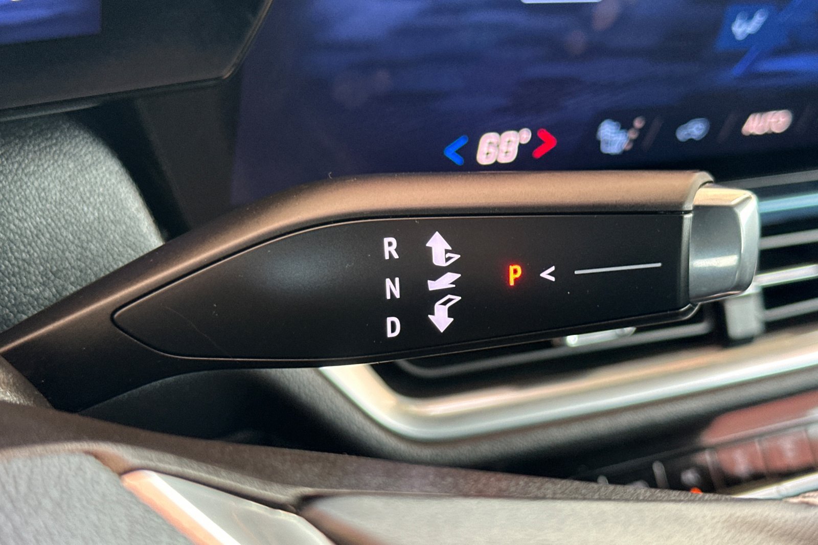 Used 2024 Chevrolet Equinox EV LT FWD image 38