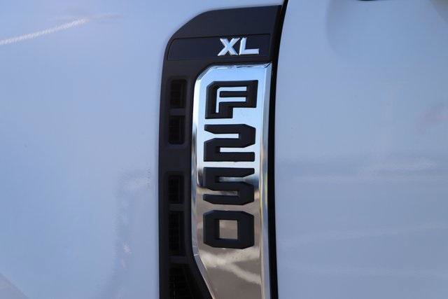 New 2026 Ford F250 XL image 3