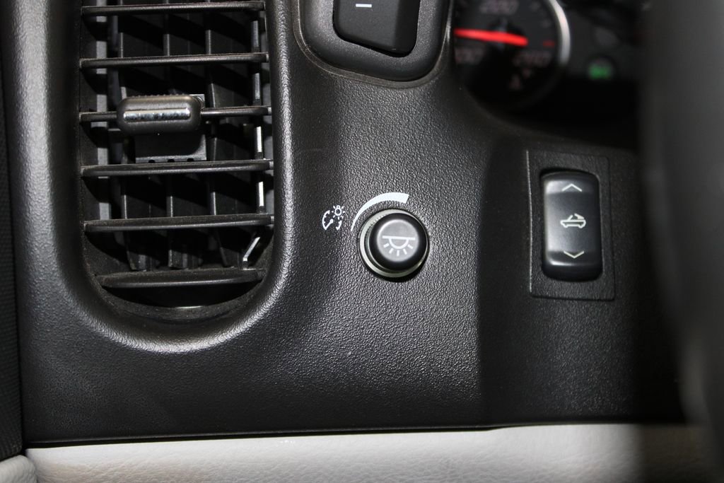 Used 2006 Chevrolet Corvette Convertible w/ Preferred Equipment Group image 31