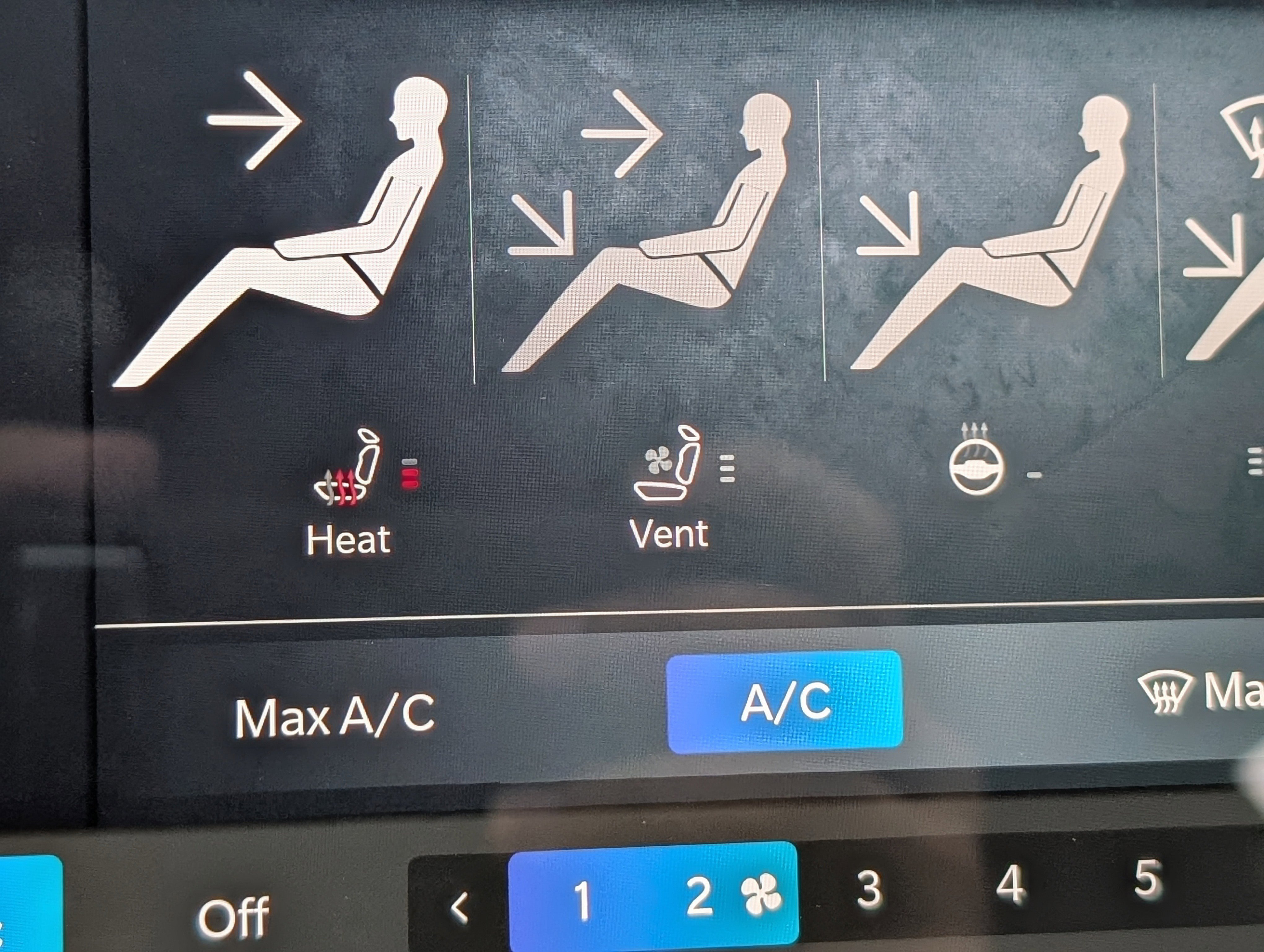 Used 2025 Jeep Compass Trailhawk w/ Trailhawk Elite Group image 31