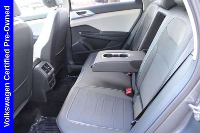 Used 2025 Volkswagen Taos SE w/ Panoramic Sunroof Package image 24