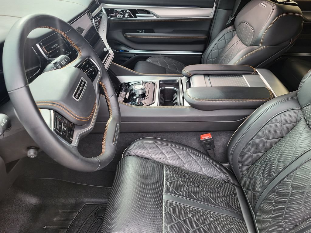 Used 2023 Jeep Grand Wagoneer Series III AWD/4WD image 14