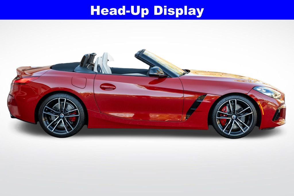 Used 2022 BMW Z4 M40i w/ Premium Package image 9