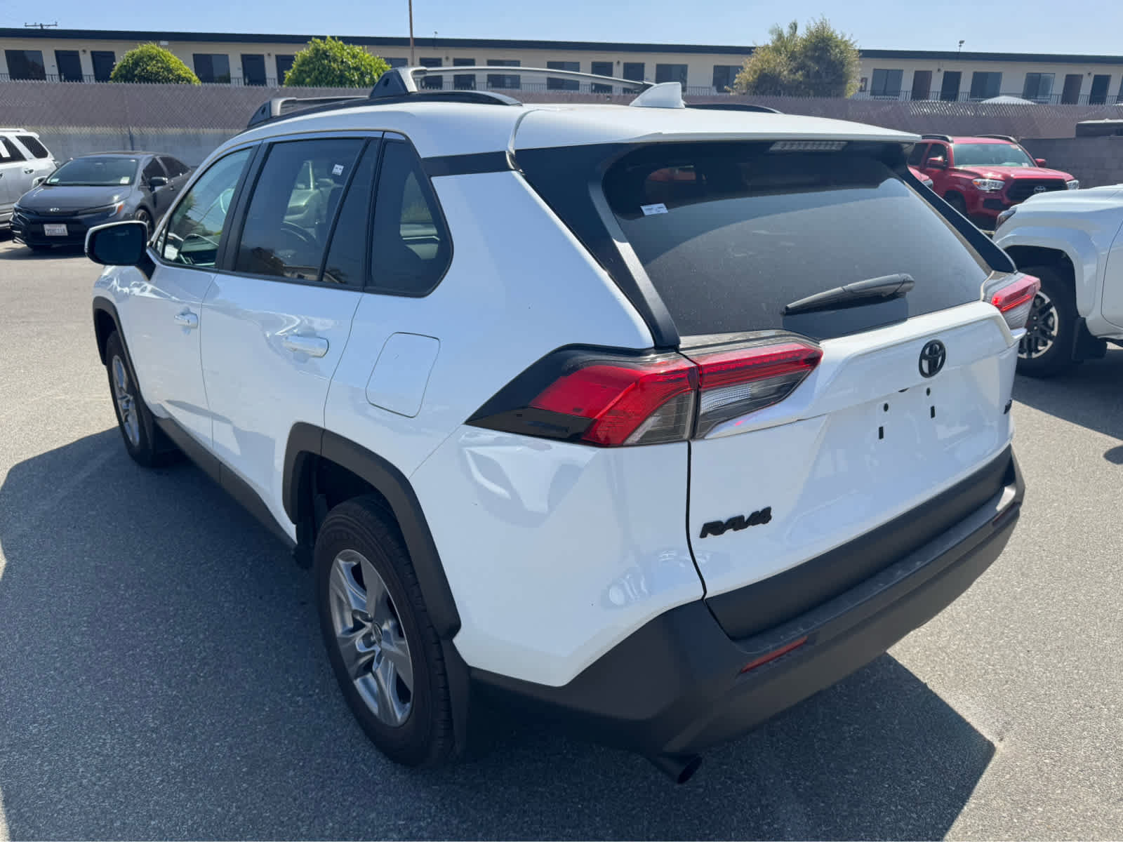 Used 2024 Toyota RAV4 XLE w/ Convenience Package image 9