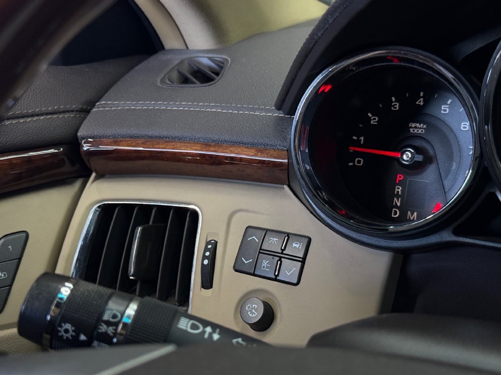 Used 2011 Cadillac CTS Premium RWD image 20
