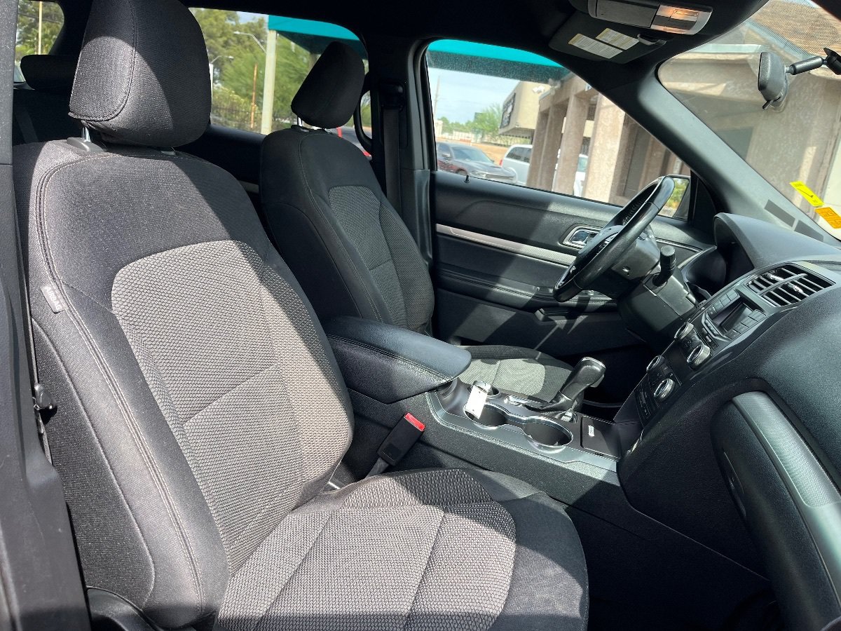 Used 2019 Ford Explorer XLT FWD image 37