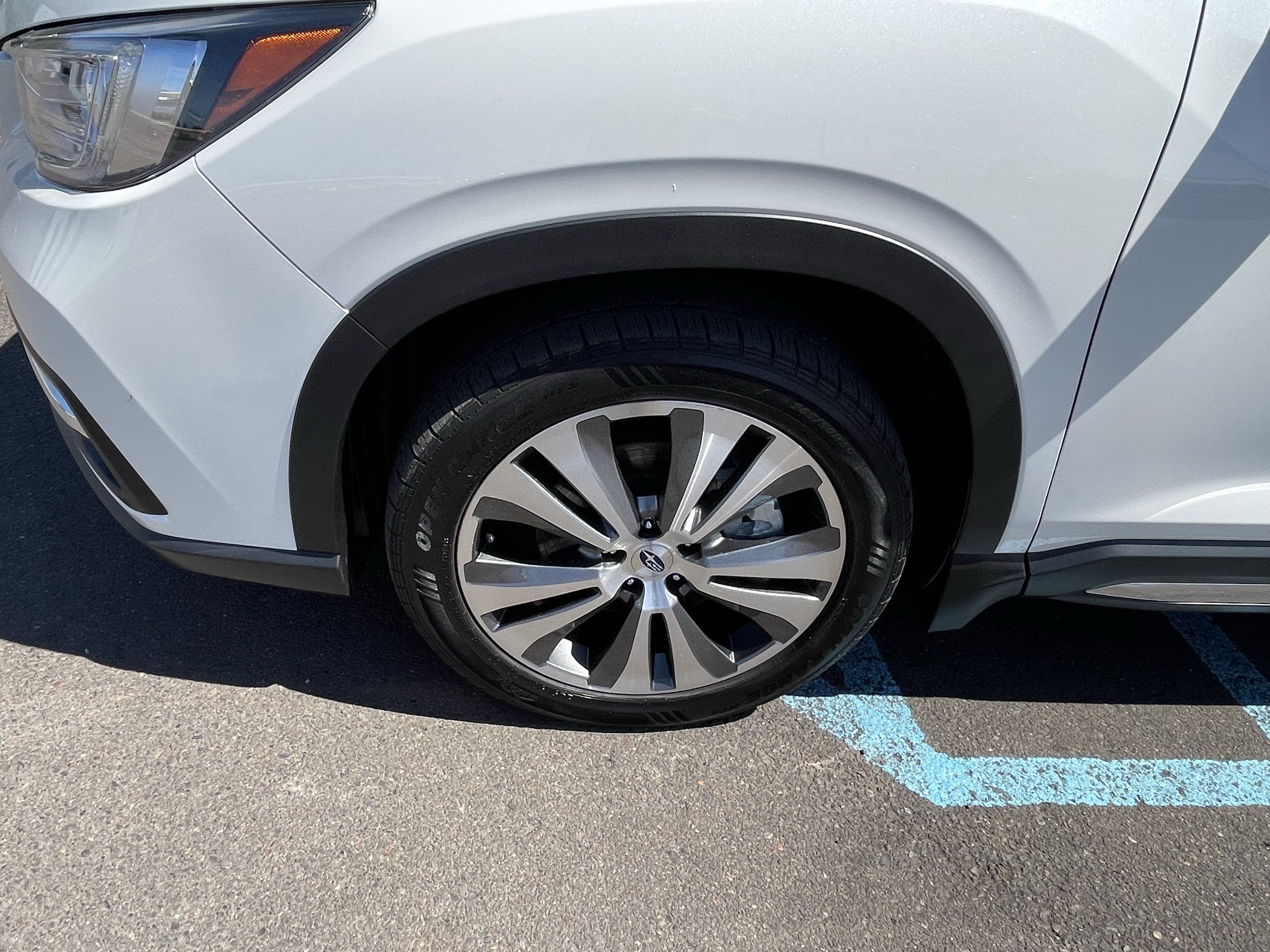 Used 2022 Subaru Ascent Limited w/ Technology Package AWD/4WD image 9