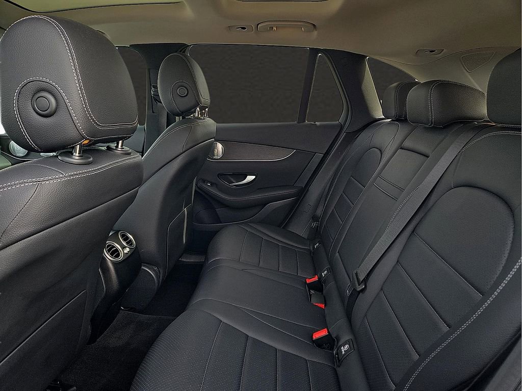 Used 2021 Mercedes-Benz GLC 300 image 9