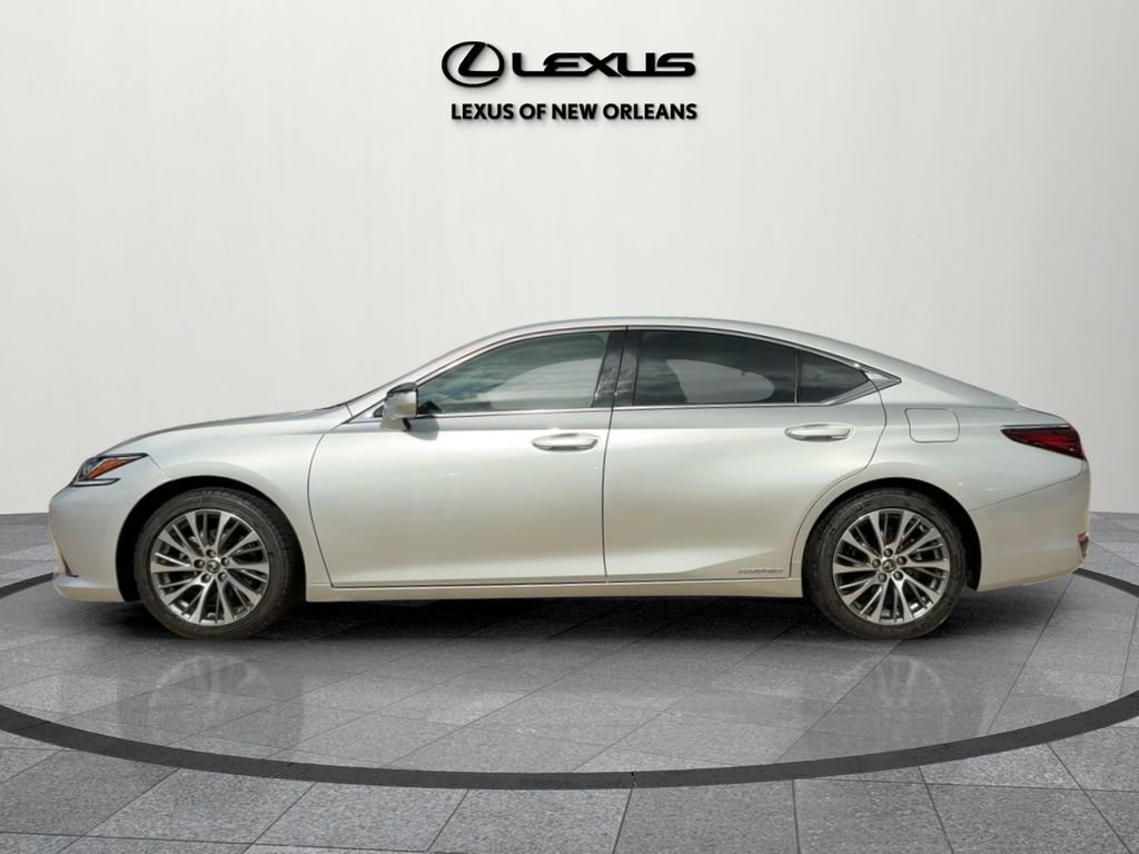 Used 2020 Lexus ES 300h w/ Premium Package image 4