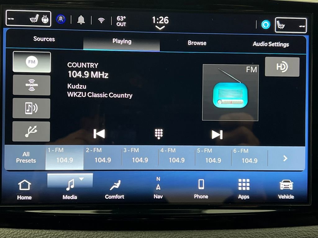 Used 2025 Chrysler Pacifica Limited image 63