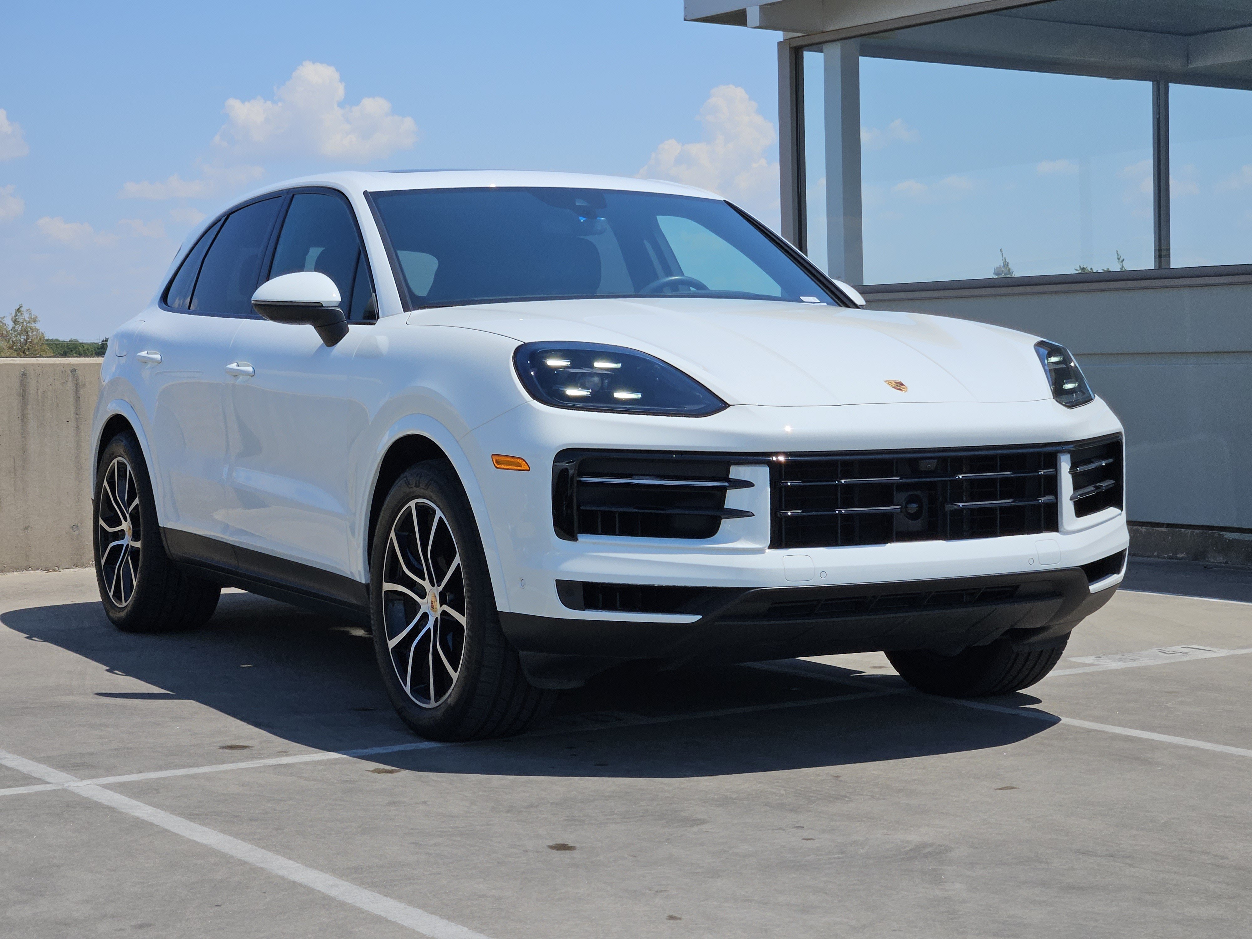 Certified 2024 Porsche Cayenne AWD/4WD image 10