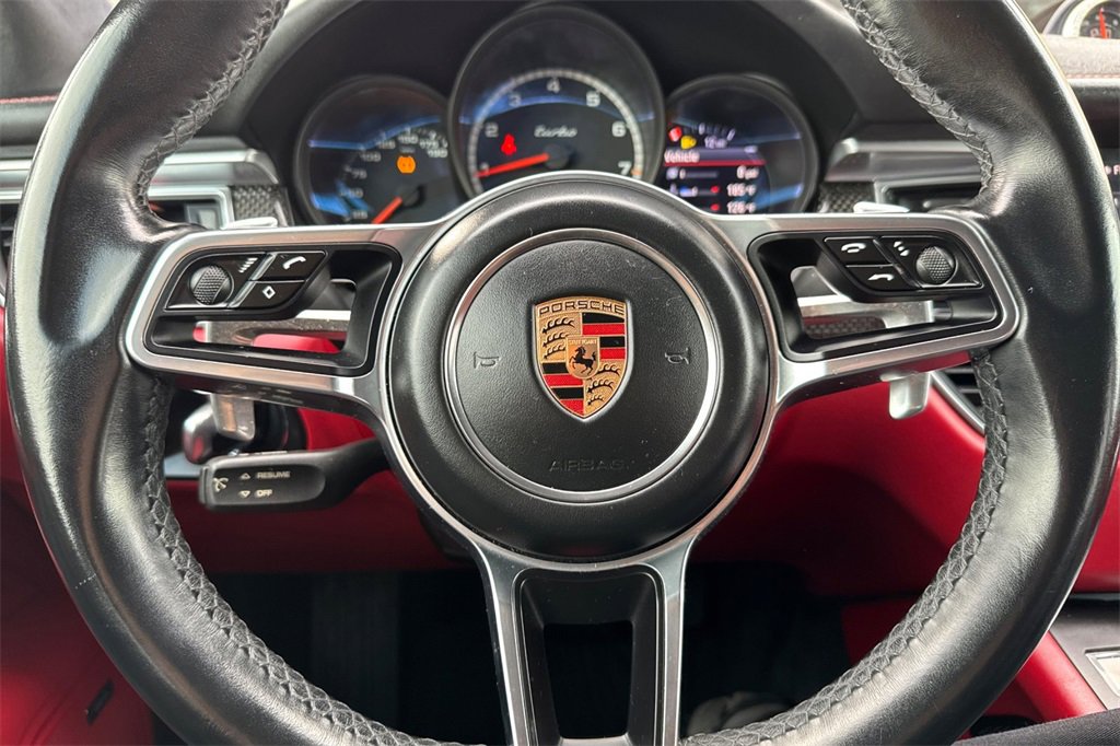 Used 2017 Porsche Macan Turbo image 22