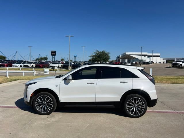 Used 2025 Cadillac XT4 Sport FWD image 3