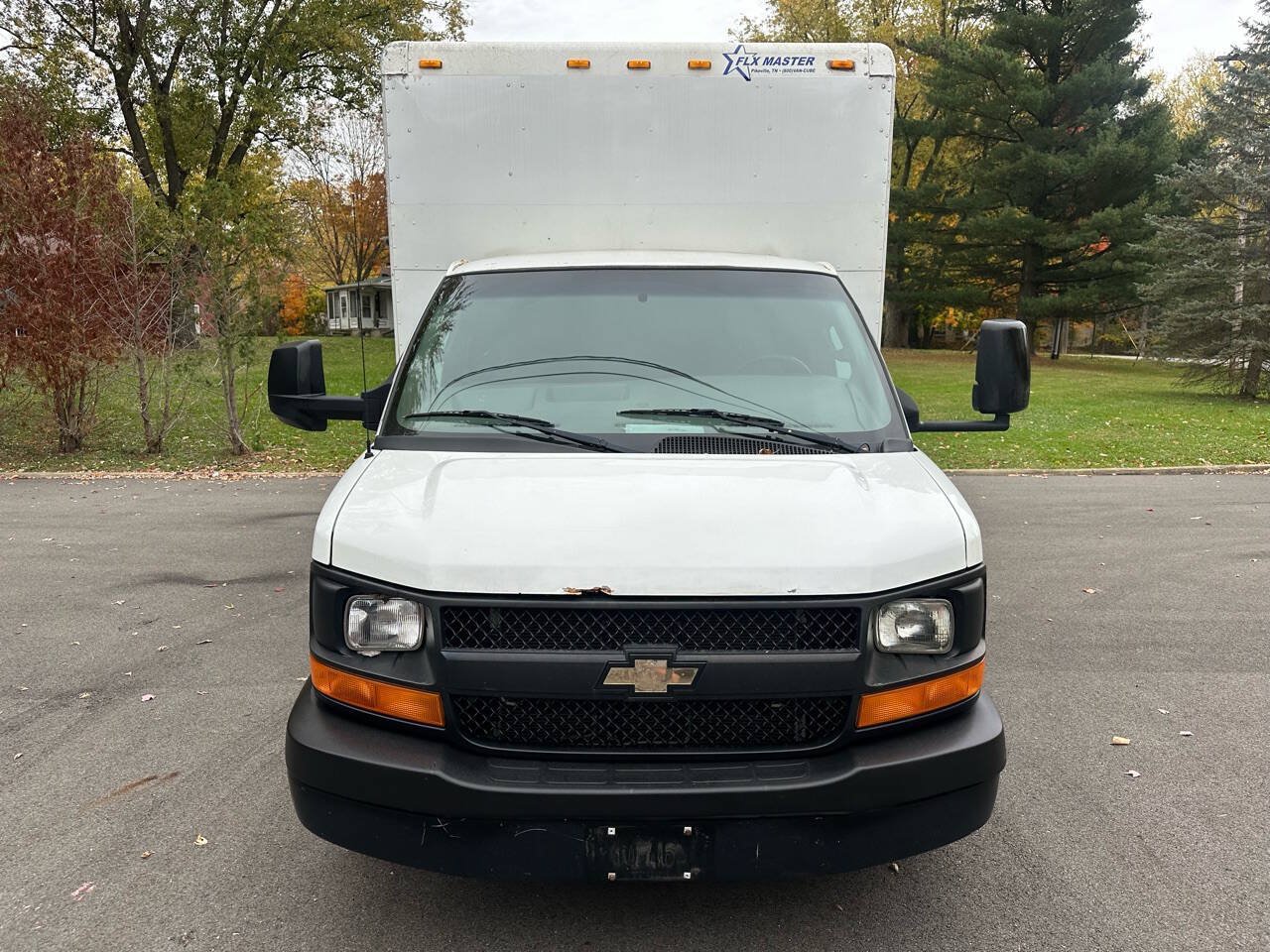 Used 2017 Chevrolet Express 3500 RWD image 10