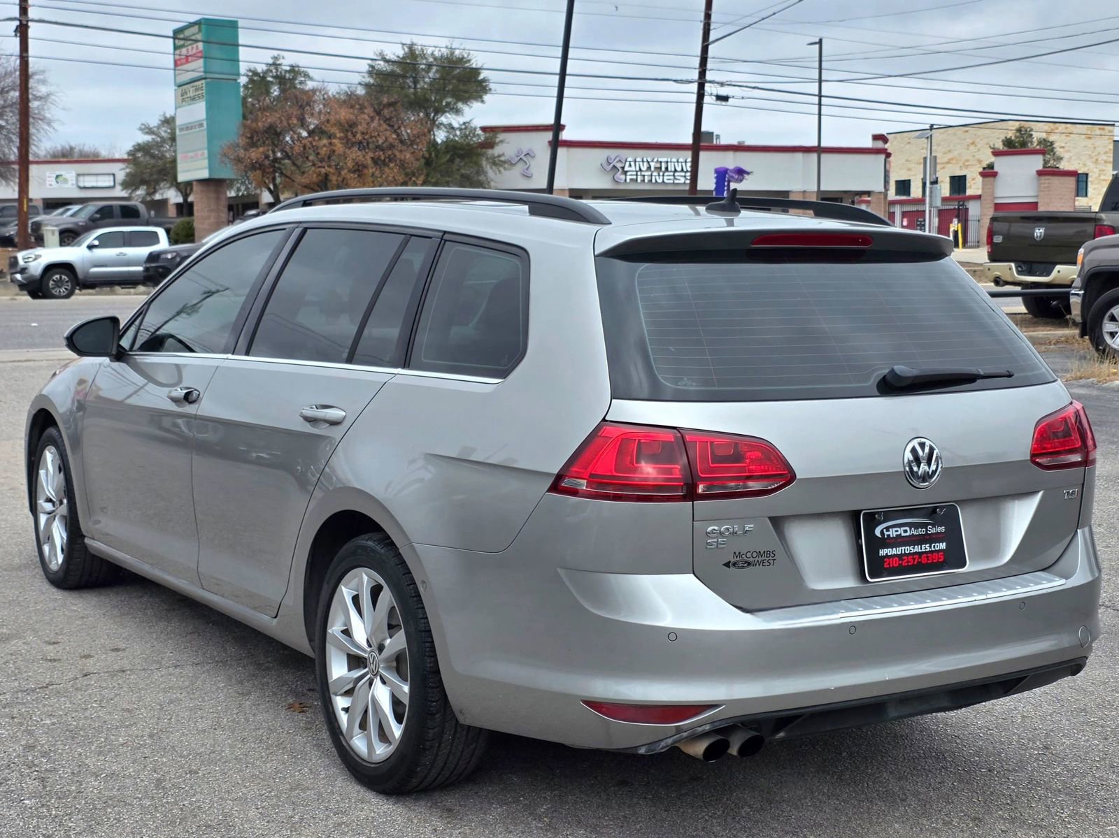 Used 2016 Volkswagen Golf S FWD image 5
