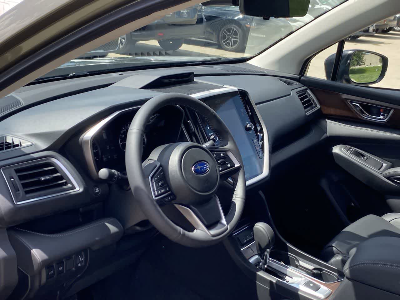 Used 2025 Subaru Ascent Touring image 2
