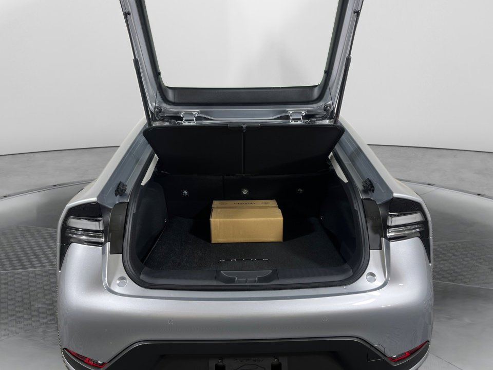 New 2026 Toyota Prius Plug-In Hybrid image 12