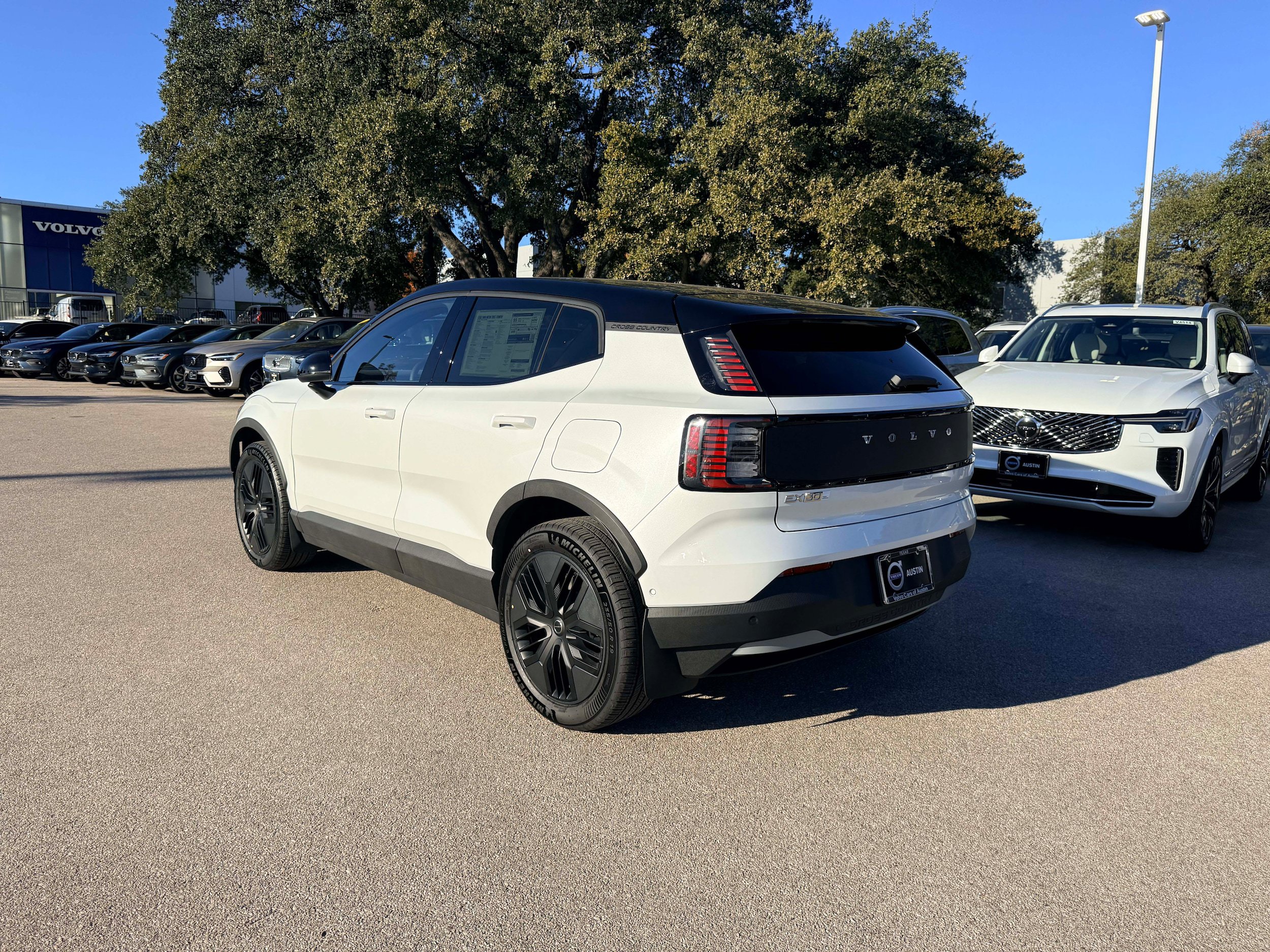 New 2026 Volvo EX30 Cross Country Ultra AWD/4WD image 4