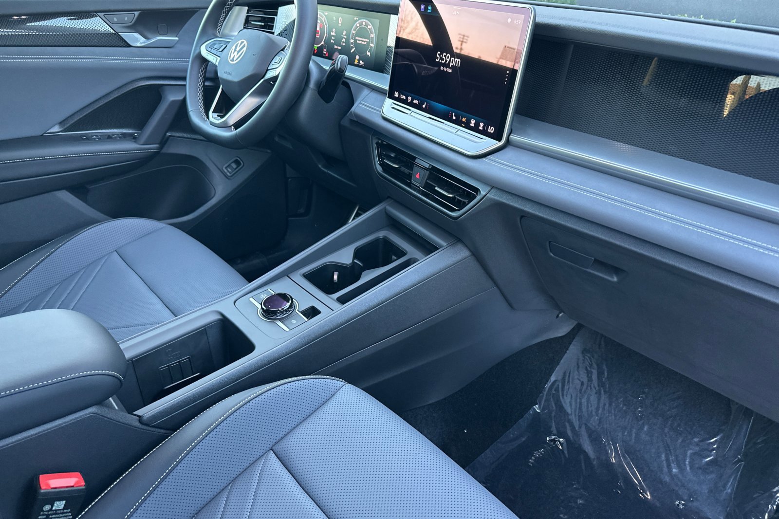 New 2026 Volkswagen Tiguan SE image 16