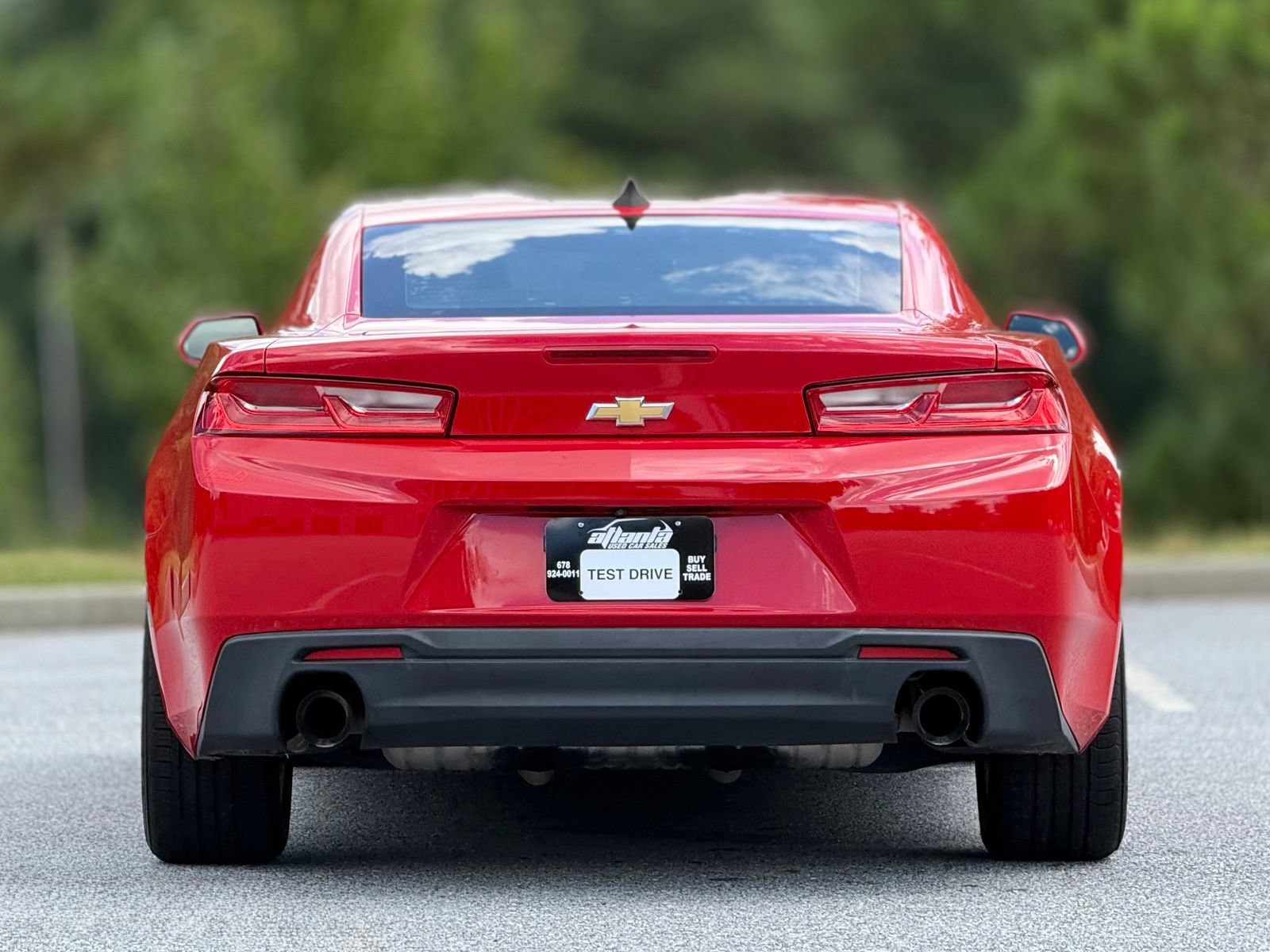 Used 2017 Chevrolet Camaro LT RWD image 6