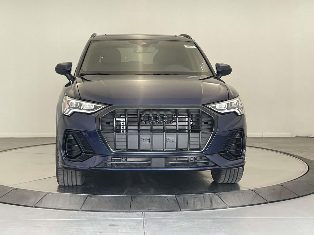 New 2025 Audi Q3 2.0T Premium image 10