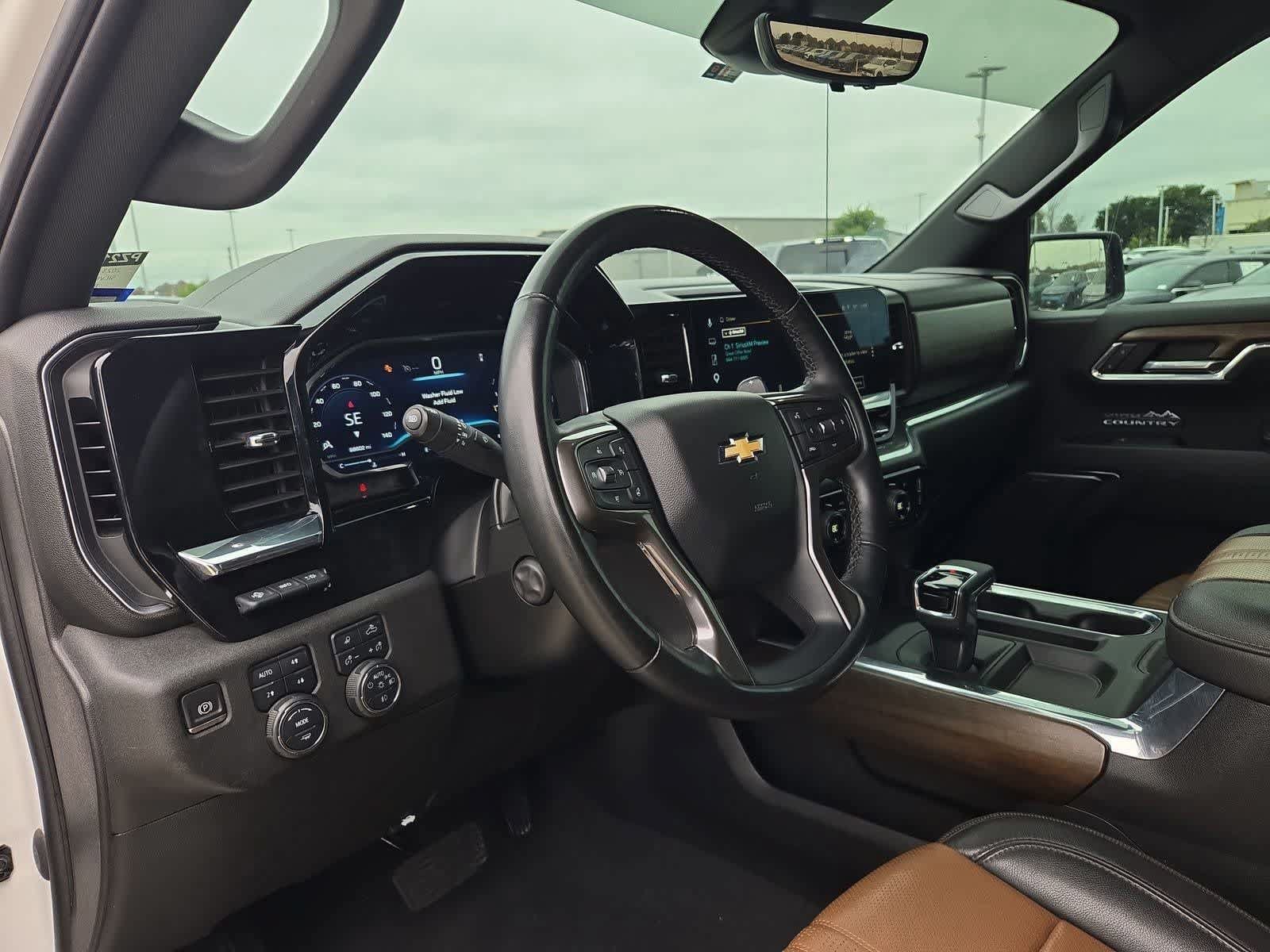 Used 2023 Chevrolet Silverado 1500 High Country w/ Technology Package AWD/4WD video 2