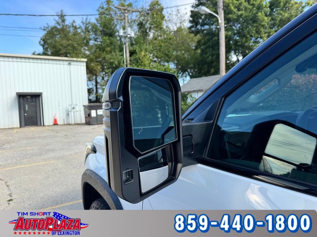 Used 2023 Toyota Sequoia TRD Pro AWD/4WD image 17
