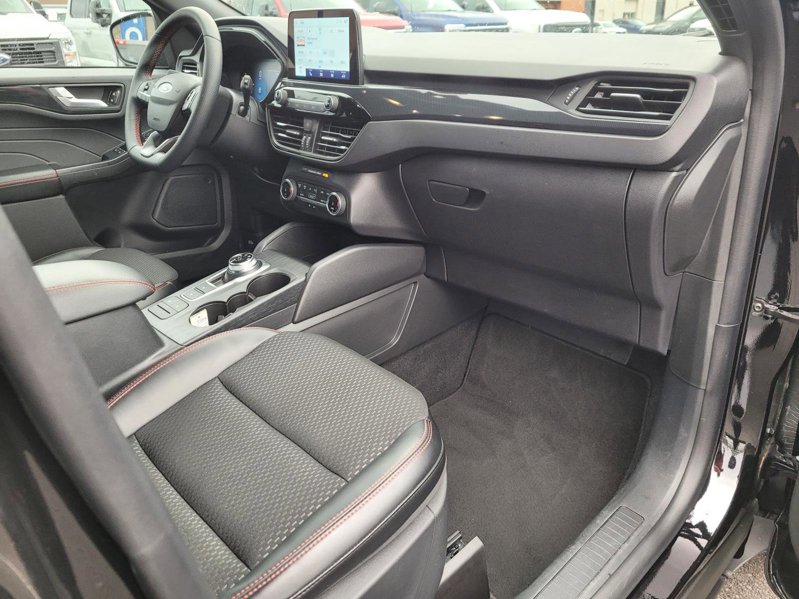Used 2025 Ford Escape ST-Line AWD/4WD image 21