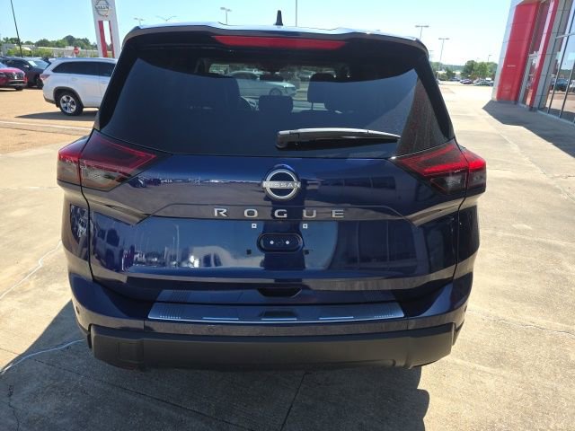 Used 2025 Nissan Rogue SV w/ SV Premium Package FWD image 10
