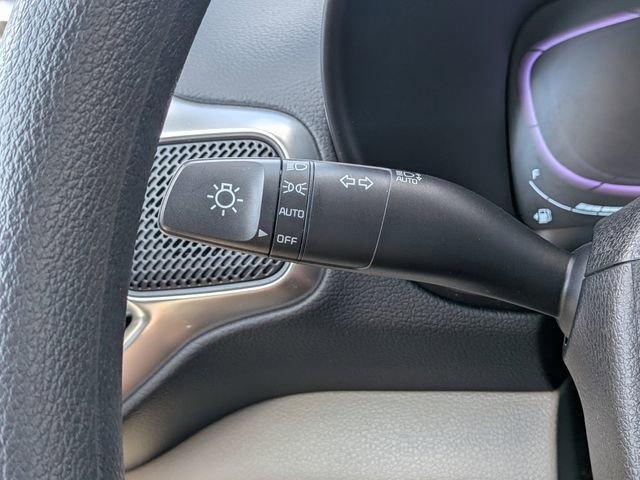 Used 2025 Kia Soul LX w/ LX Technology Package FWD image 28