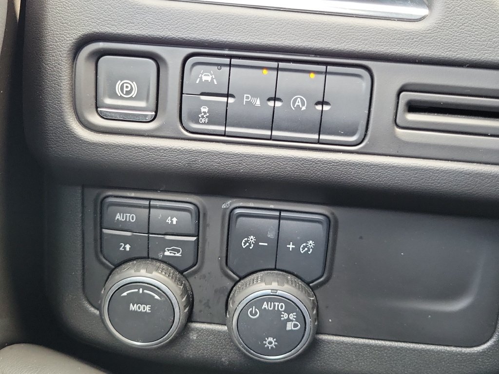 Used 2024 Chevrolet Tahoe LT AWD/4WD image 37