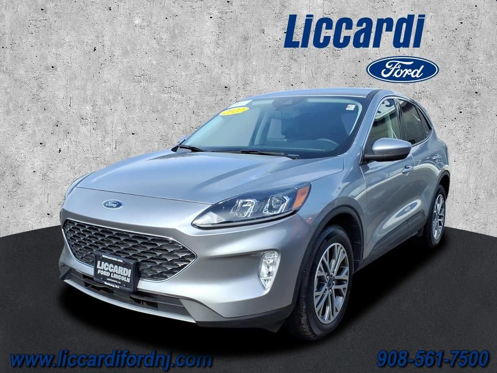 Certified 2022 Ford Escape SEL AWD/4WD image 3