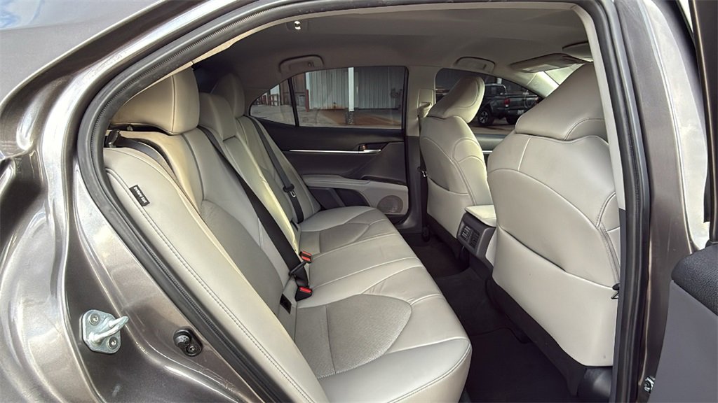 Used 2023 Toyota Camry XLE image 29