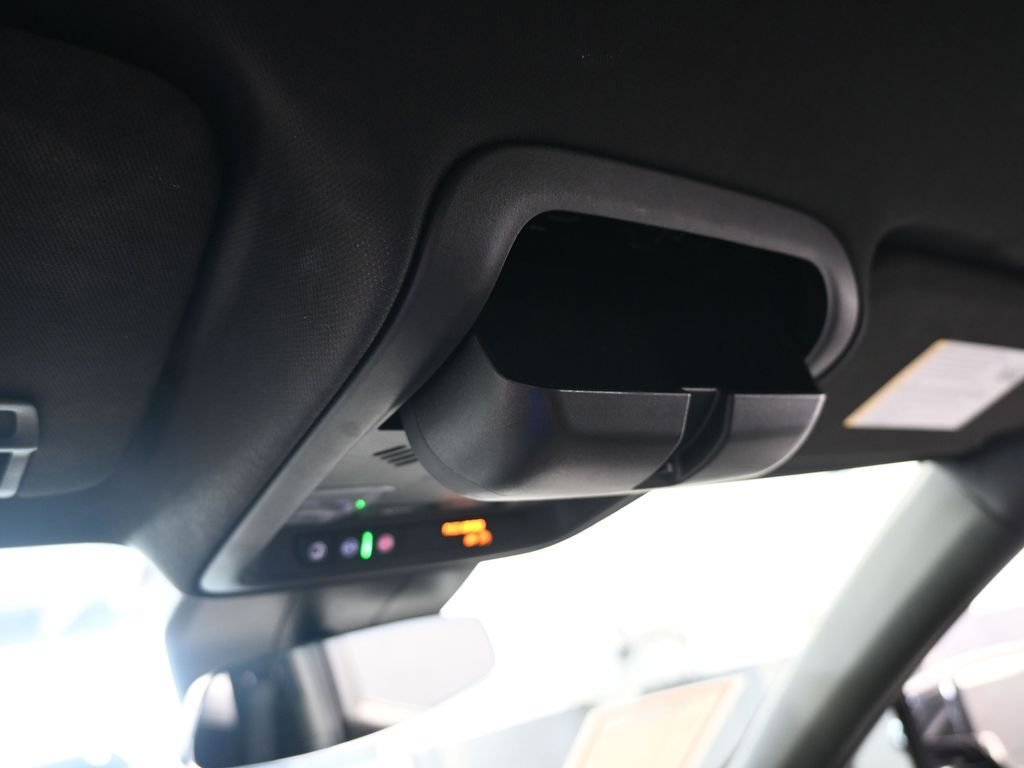 Used 2024 Cadillac XT4 Premium Luxury image 30