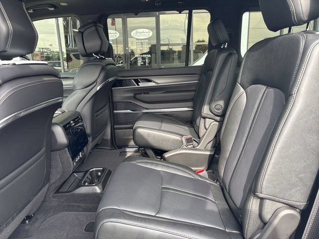 New 2026 Jeep Grand Wagoneer Summit w/ Premium Group III AWD/4WD image 15