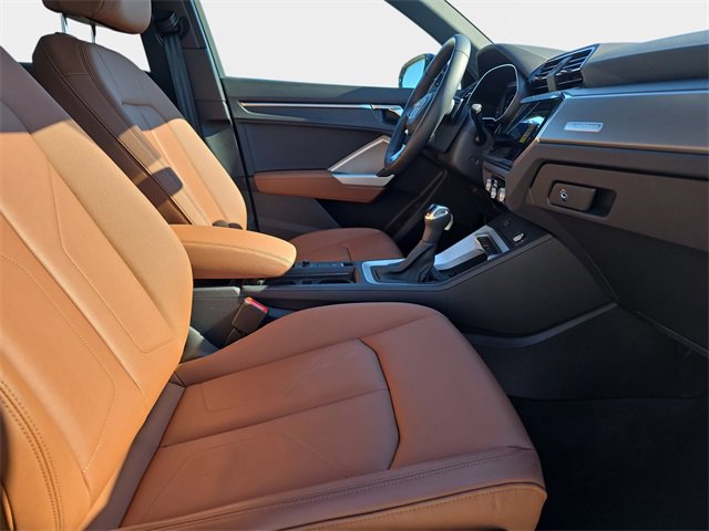 Used 2025 Audi Q3 2.0T Premium w/ Convenience Package image 12